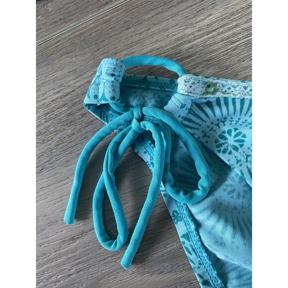 L.E.I. 2 Piece Bikini Paisley Turquoise Lace/Rhinestone Removable Padding Size M - Picture 4 of 9